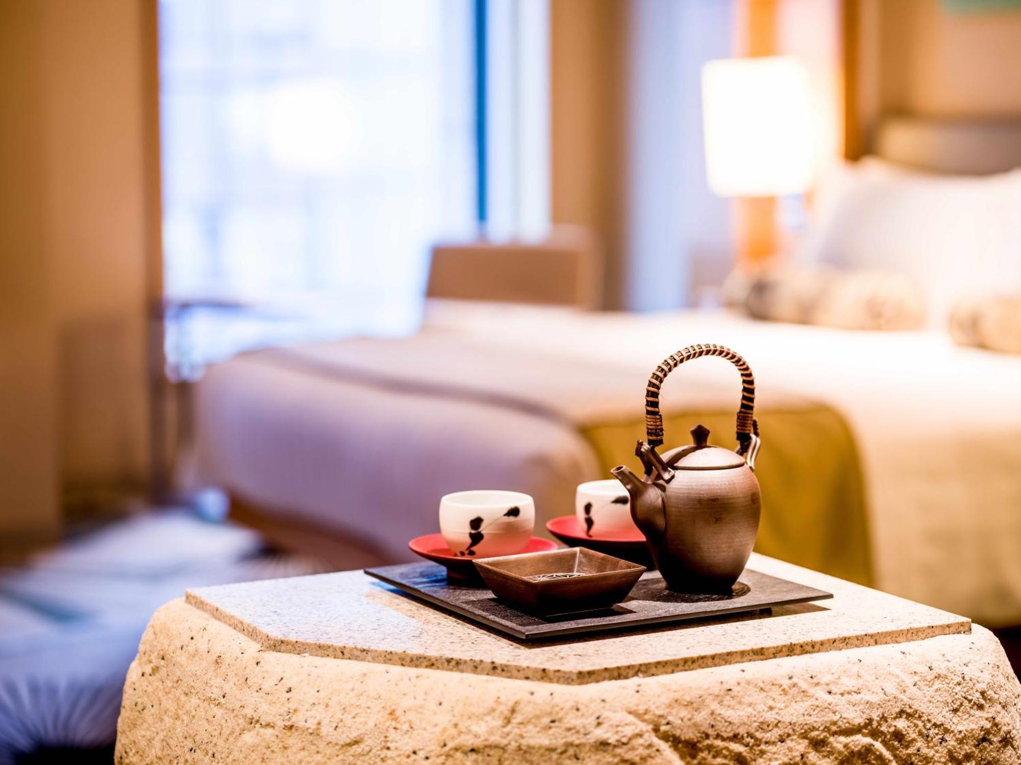 Premium Zimmer mit Kingsize-Bett, Zugang zur Lounge und Stadtblick